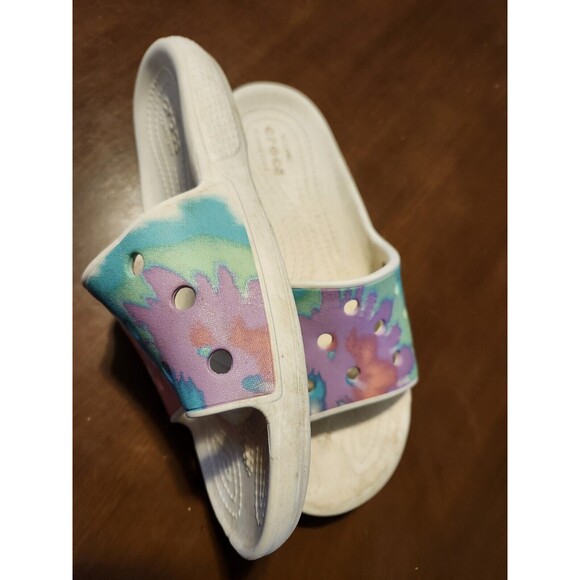 Crocs Tie Dye Graphic Classic Slip On Shoes Women's Size 7 White Colorful Slide - Picture 2 of 8